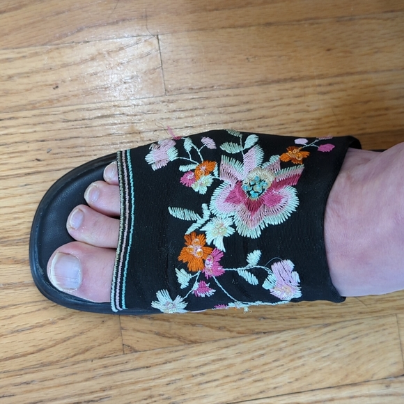 Hush Puppies Embroidered slides sandals Size 9 - Picture 6 of 7